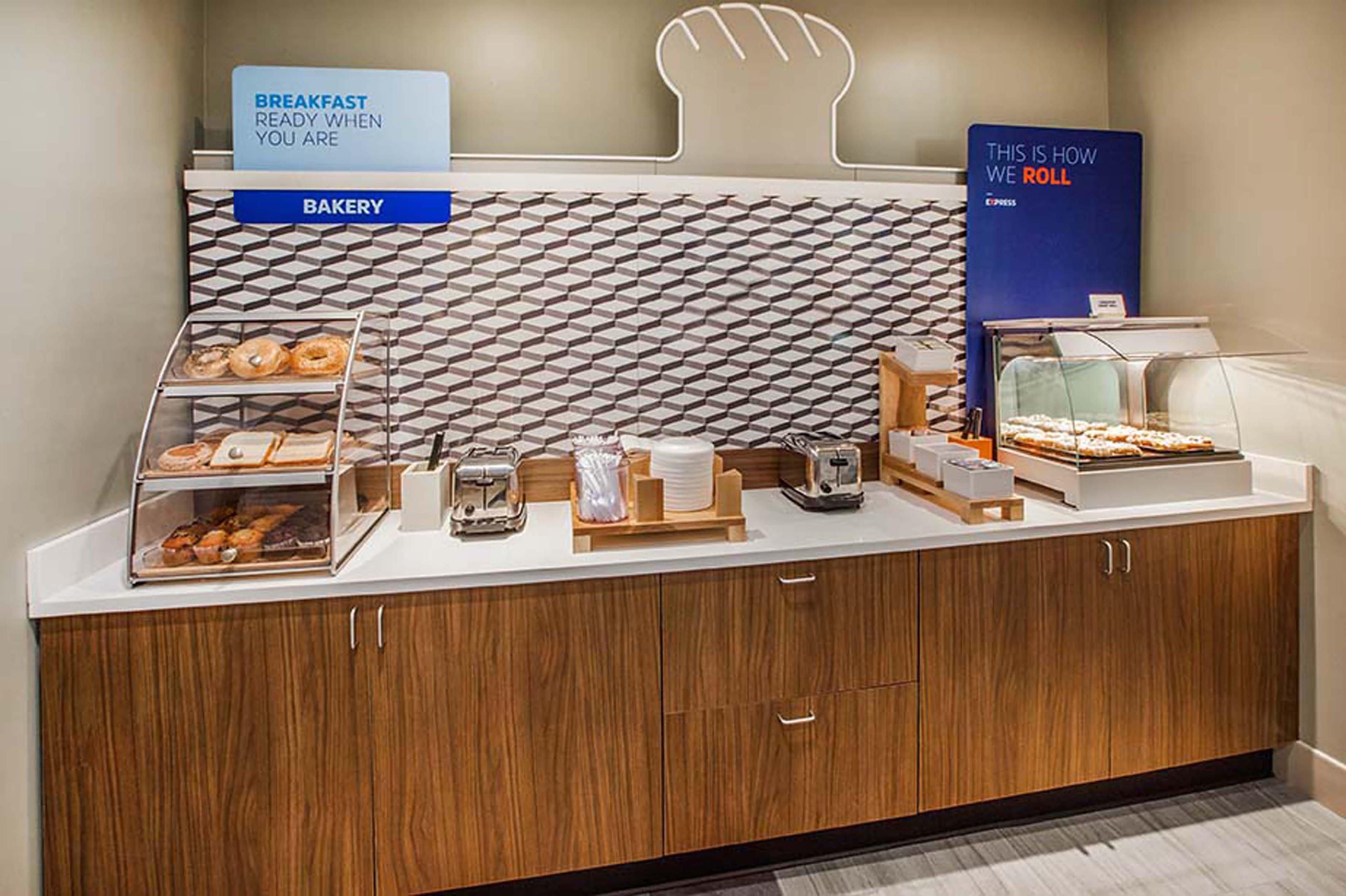 Holiday Inn Express Hotel & Suites Huntsville By Ihg Ngoại thất bức ảnh