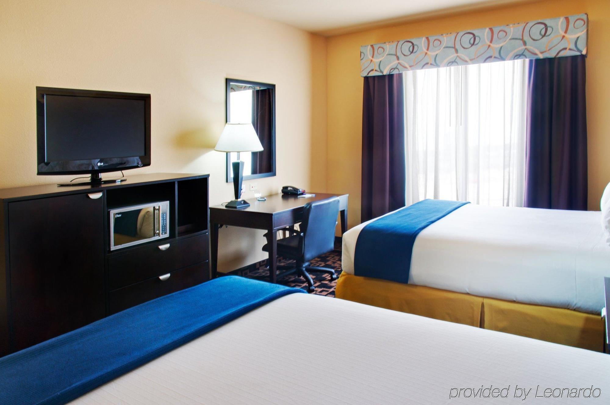 Holiday Inn Express Hotel & Suites Huntsville By Ihg Phòng bức ảnh